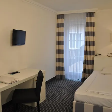 Отель Relexa Schatten