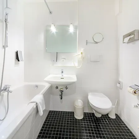 Relexa Schatten 4* Stuttgart
