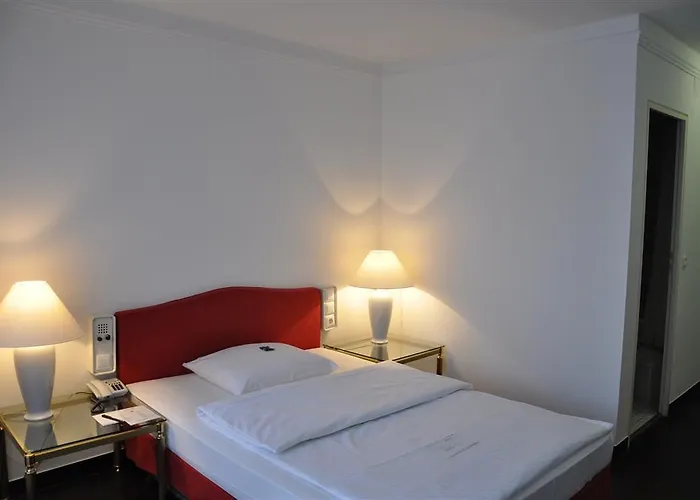 Relexa Schatten 4* Stuttgart