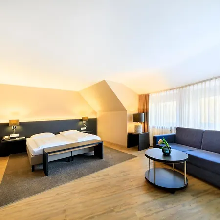 Relexa Schatten 4* Stuttgart